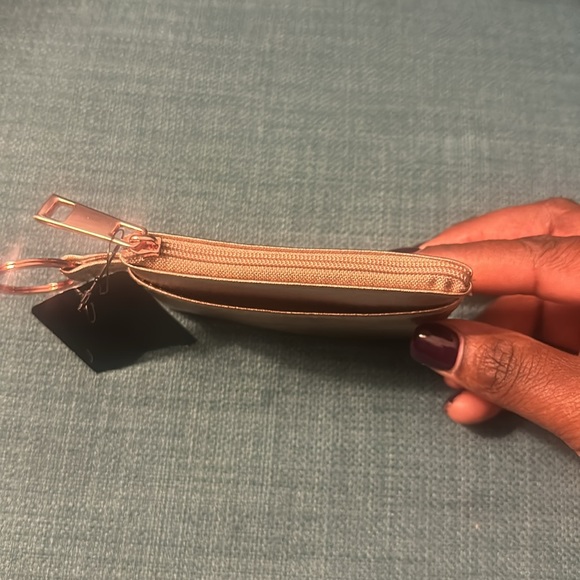 Torrid card and coin holder - Picture 4 of 4